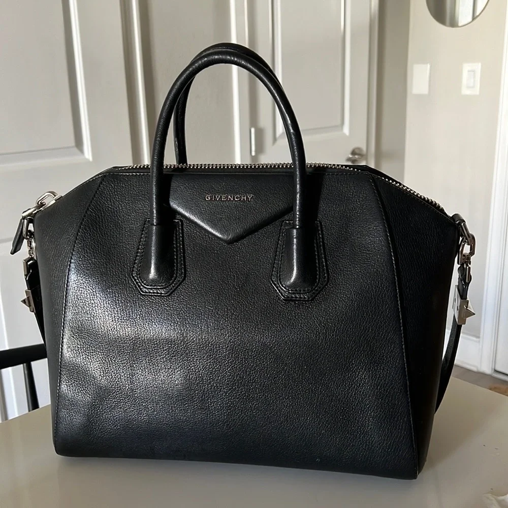 Givenchy Medium Antigona Bag | Black Leather 💘 - Picture 2 of 13
